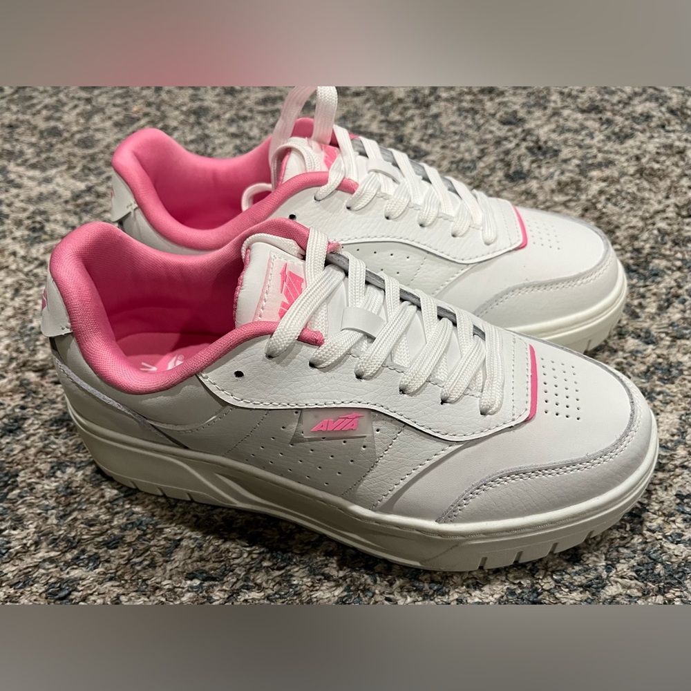 NWT Women's Avia Platform Court Sneakers Size 7 Wide